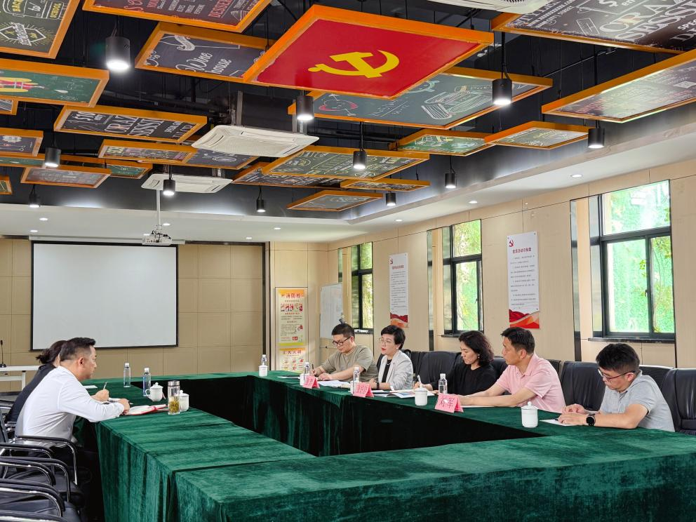 庐阳区委副书记张好启莅临庐阳必赢文创园调研指导