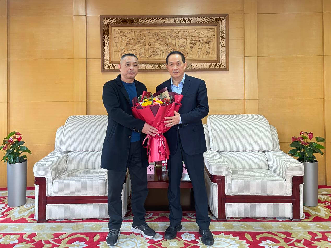 王守全主任慰问省级劳模许荣根——区总工会领导赴浙江必赢集团开展新春走访慰问活动