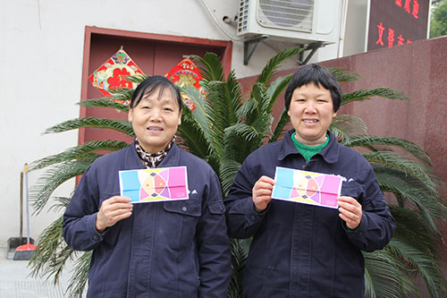 20140313必赢文创园党支部生日慰问园区“美容师”.jpg